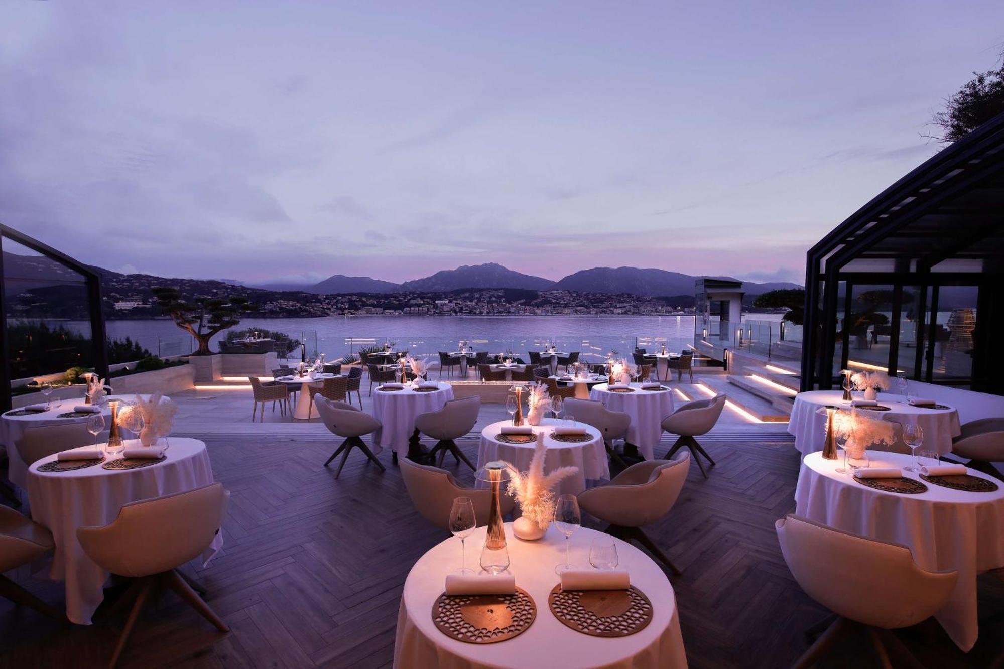 Hotel Marinca & Spa โอลเมโท ภายนอก รูปภาพ